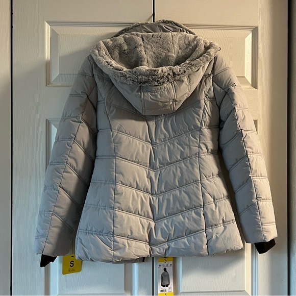NWT Nautica Ladies’ Stretch Puffer Hooded Jacket, S - Picture 3 of 6